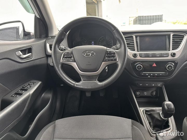 Hyundai Solaris 1.6 МТ, 2019, 121 000 км