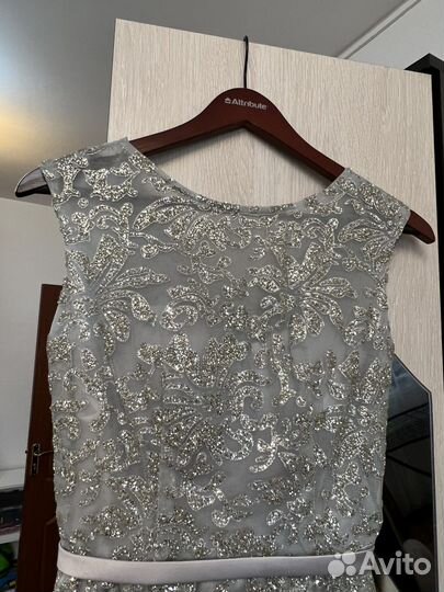 Продаю платье