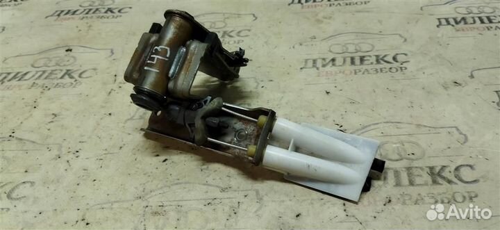 Рычаг стояночного тормоза Audi Q7 2005