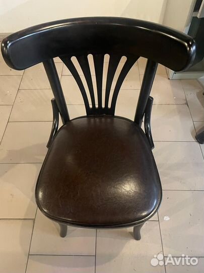 Столт со стульями