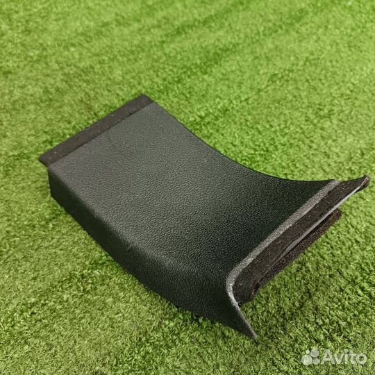 Обшивка отсека багажника правая Ford Focus 2 2007