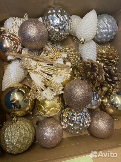Елочные игрушки