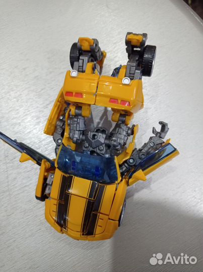 Робот трансформер Hasbro Хасбро, не хватает голов