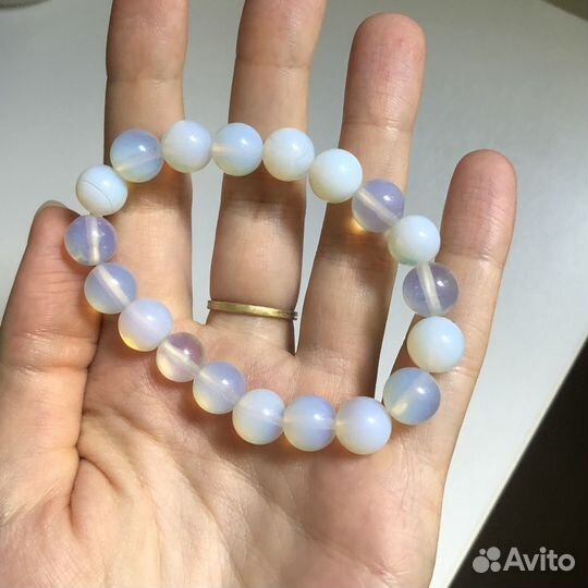 Браслет из лунного камня