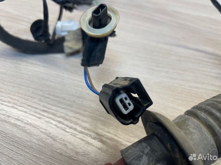 Проводка двери задняя левая Renault Logan