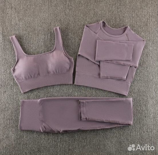 Фитнес- костюм новый, размер S