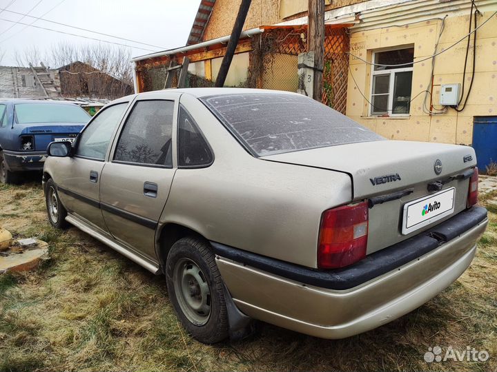 Opel Vectra 1.6 МТ, 1993, 301 000 км