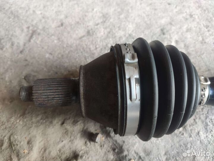 Привод правый Skoda Rapid 2013- 1,2 6R0407762