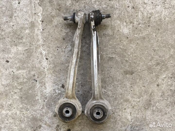 Рчаг подвески верхний Mercedes W203 (3108)