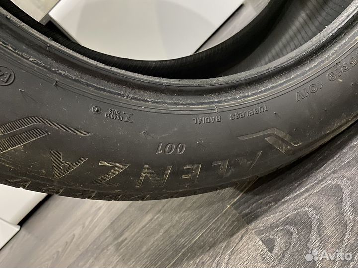 Bridgestone Alenza 001 235/55 R19