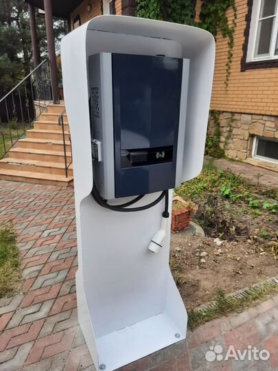 Стойка для зарядной станции