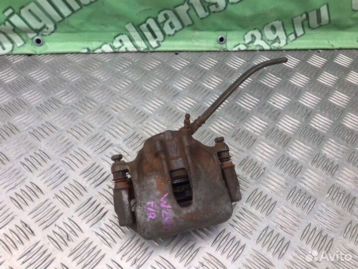 Суппорт передний правый Mercedes-Benz 190 W201