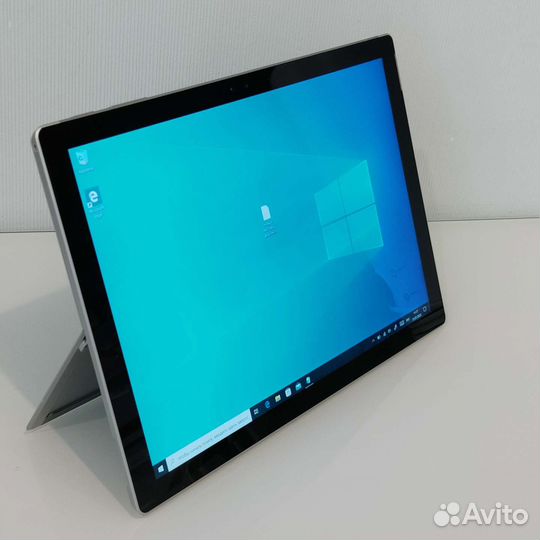 Microsoft Surface Pro 4, Intel m3, 4 озу, 128 SSD