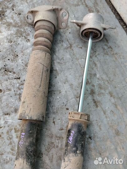 Амортизатор задний Фольксваген Поло Шкода Рапид