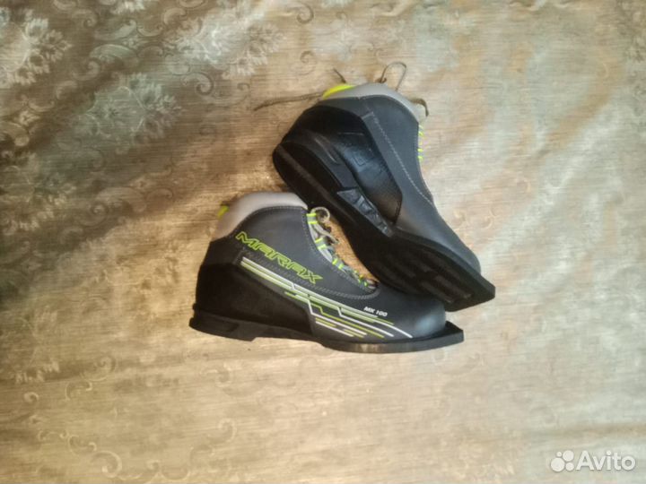 Лыжные ботинки классические