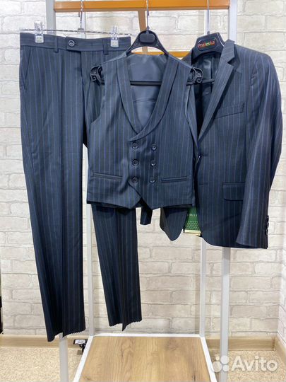 Нарядный костюм тройка для мальчика