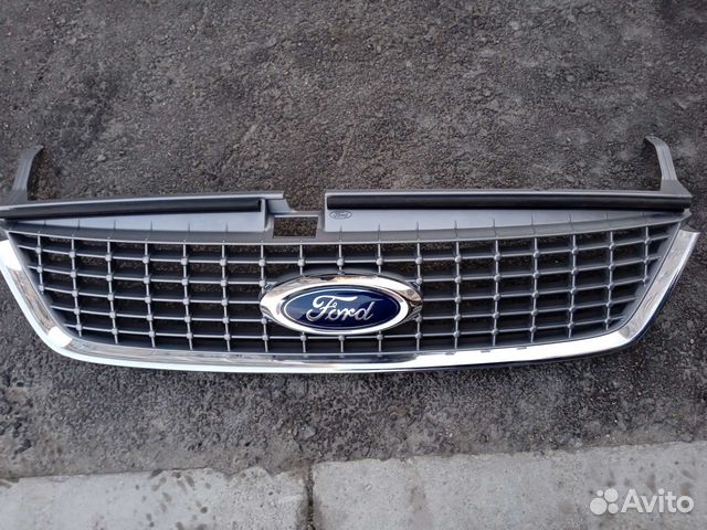 Решётка радиатора Форд Фокус 2