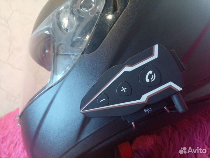 Мотогарнитура на шлем