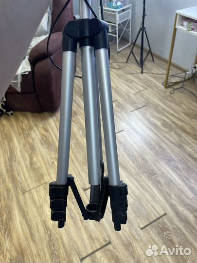 Кольцевая лампа со штативом