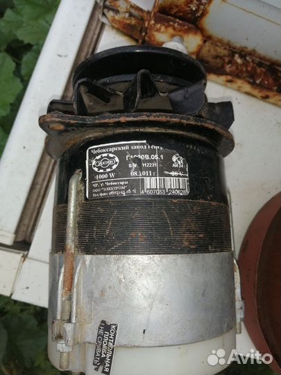 Генератор на конбайн вектор