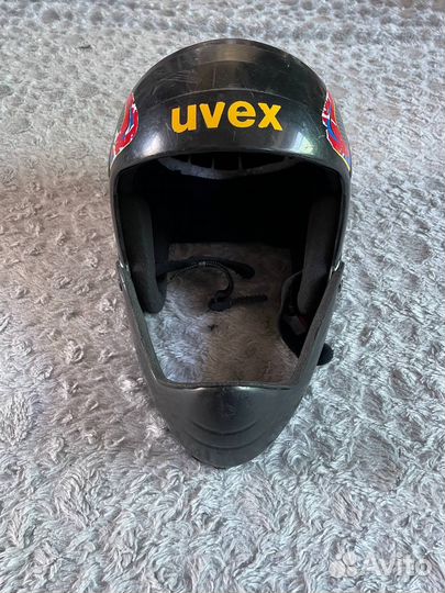 Горнолыжный шлем 57см(M)с защитой подбородка