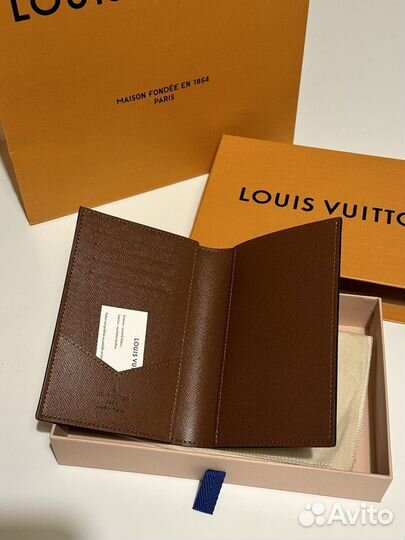 Обложка для паспорта Louis Vuitton