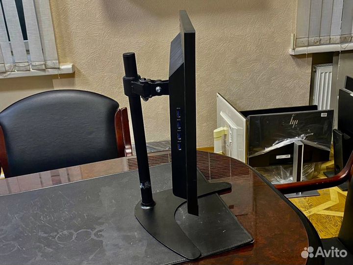 Монитор lenovo