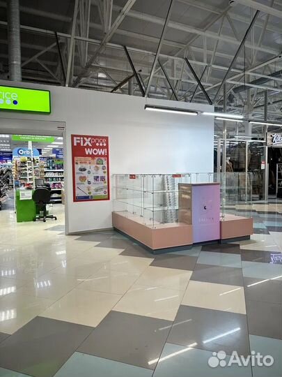 Торговый островок витрина