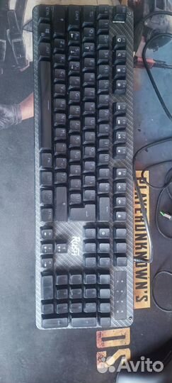 Игровая мышь и механическая клавиатура