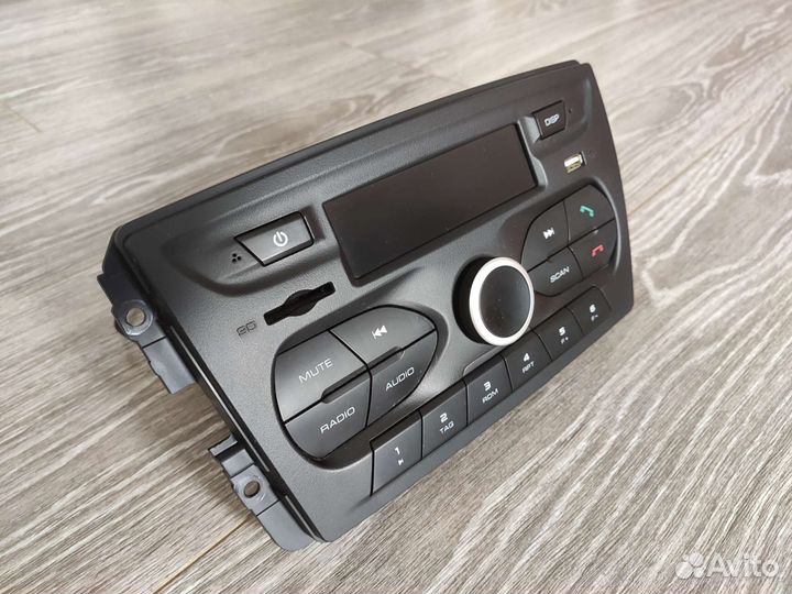 Итэлма Штатная кнопочная магнитола на Datsun, Лада