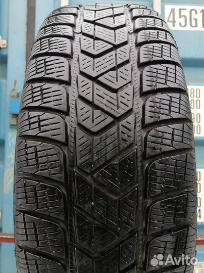 Pirelli Scorpion Winter 215/70 R16 104H