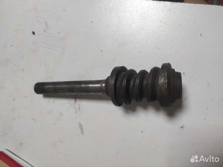 Червяк рулевого вала Волга 3110