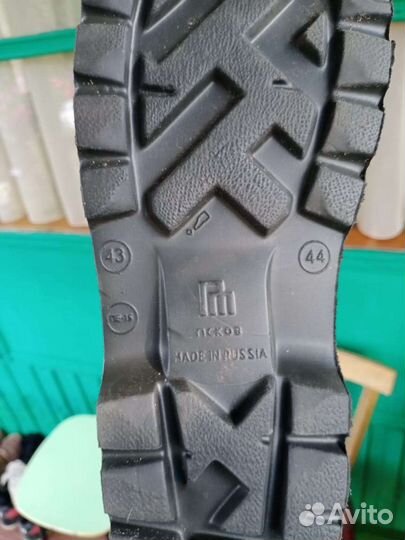 Резиновые сапоги новые