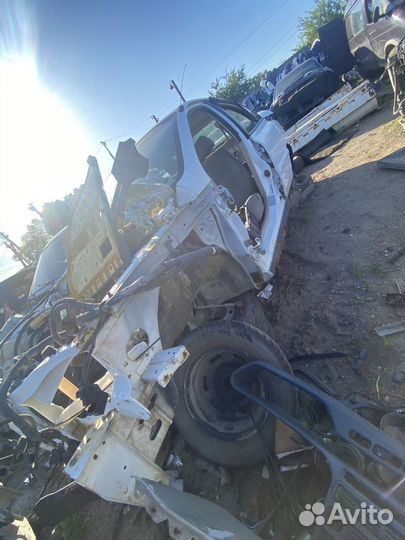 Левая передняя четверть Hyundai Sonata 4