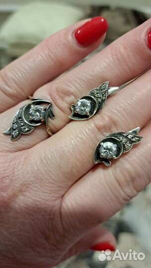 Серебряные серьги и кольцо