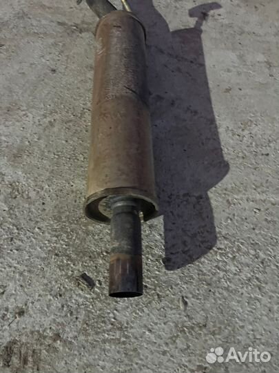 Приемная труба глушителя резонатор Skoda Fabia 2