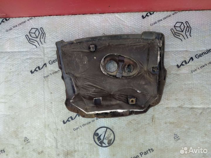 Крышка двигателя Mazda CX-5 2 с дефектом