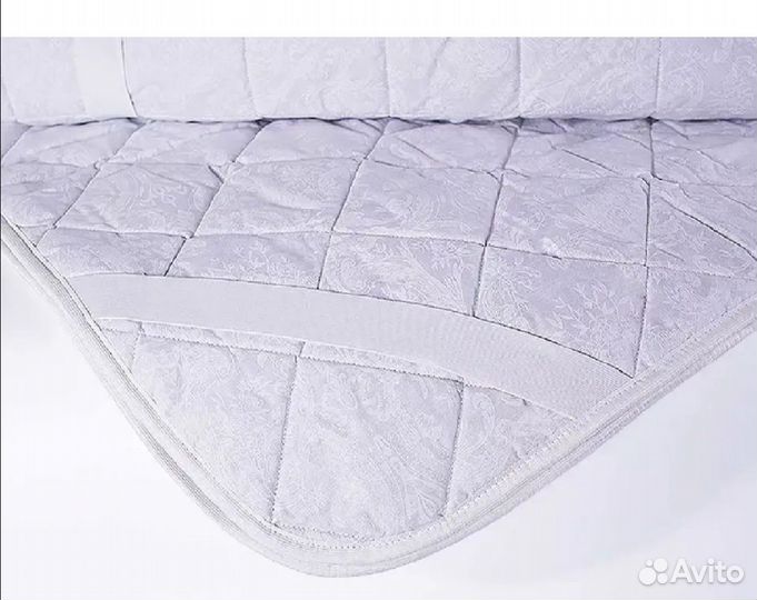 Наматрасник на резинке по 4м углам