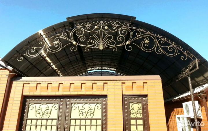 Навесы кованные из поликарбоната