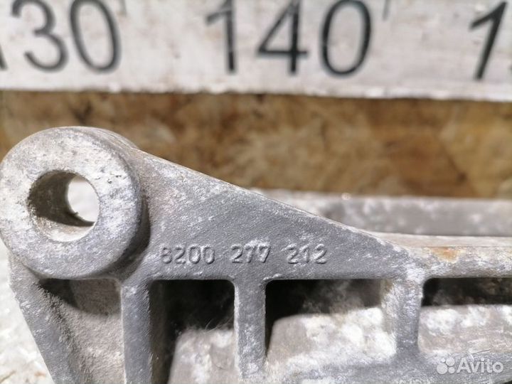 Кронштейн кпп Renault Scenic 2003 2009