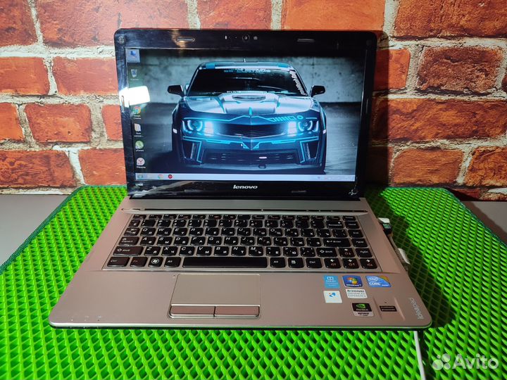 Lenovo Ideapad U460 - Core i3 \ 4 Озу \ 1 GB Видео