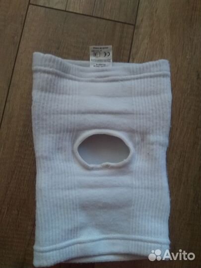 Волейбольные наколенники asics