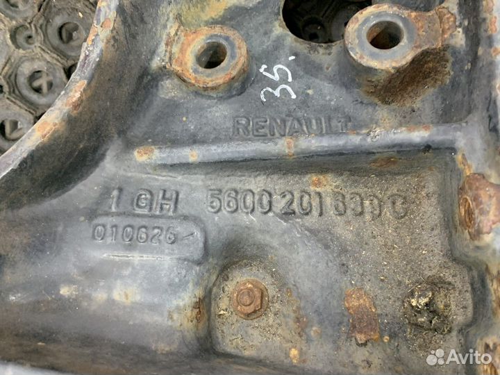 Кронштейн торсиона кабины правый Renault Premium