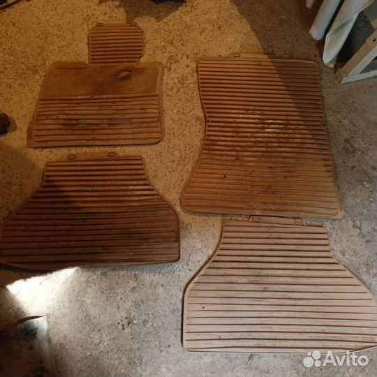 Полики на BMW