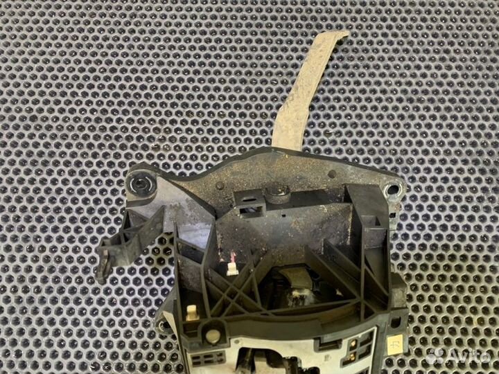 Селектор АКПП Lexus LX570