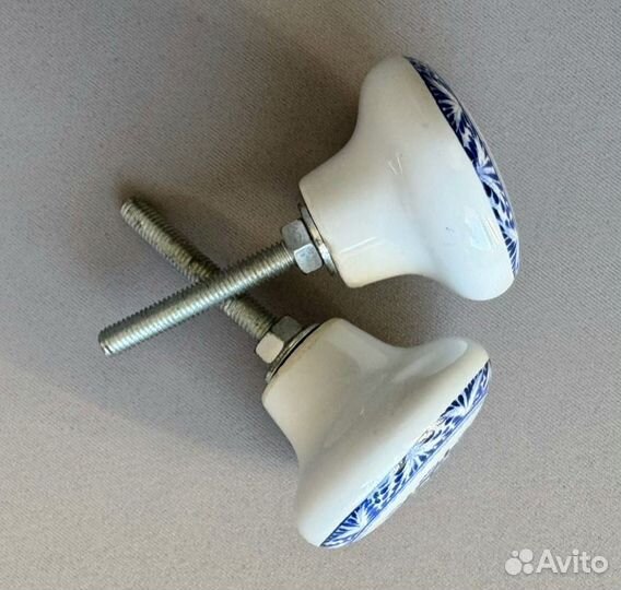 Винтажные фарфоровые ручки для мебели. Голландия