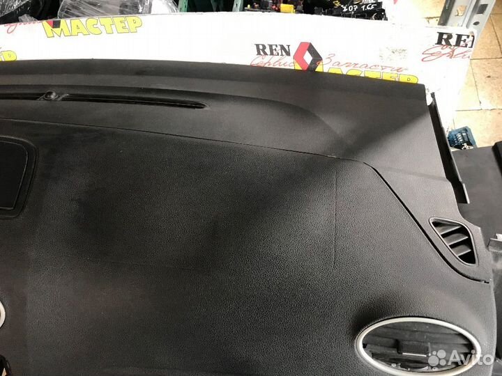 Панель передняя салона (торпедо) Ford Focus 2 поко