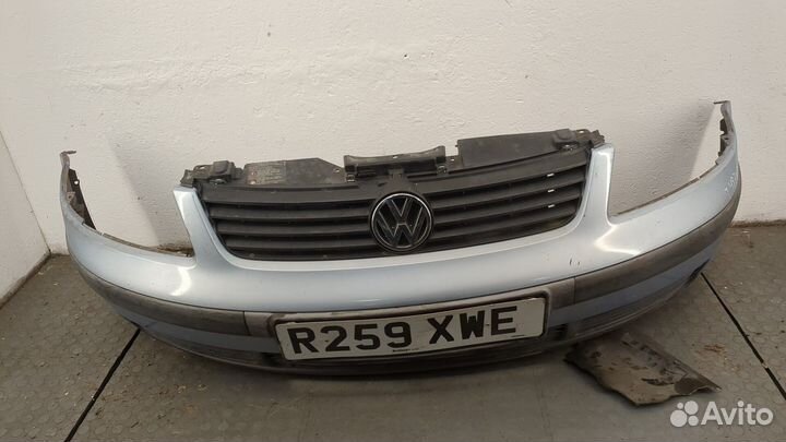 Бампер передний Volkswagen Passat 5