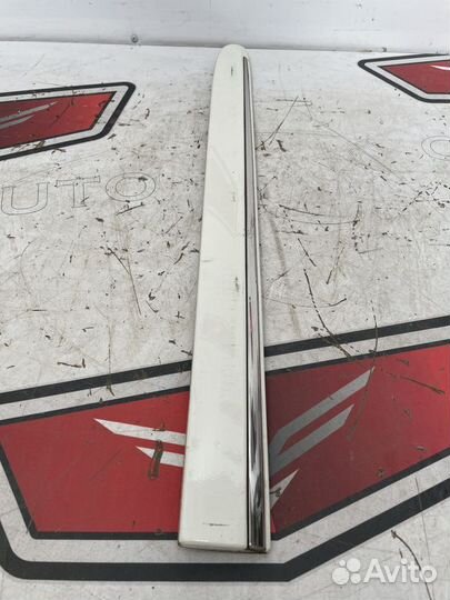 Молдинг задней правой двери Мерседес W211