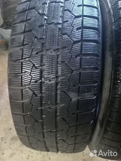 Toyo Observe Garit GIZ 225/55 R17